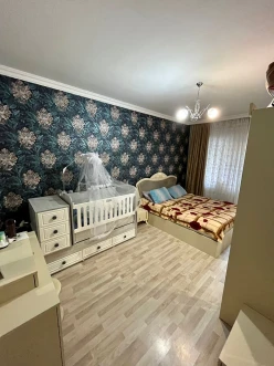 Satılır köhnə tikili 3 otaqlı 70.1 m², Xalqlar Dostluğu m.-3