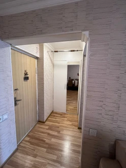 Satılır köhnə tikili 2 otaqlı 40 m², Neftçilər m.-8