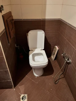 Satılır köhnə tikili 2 otaqlı 45 m², Memar Əcəmi m.-6