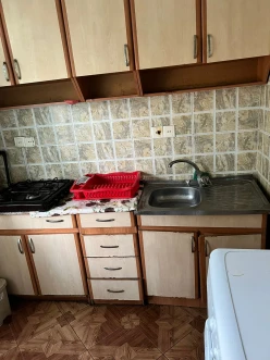 Satılır köhnə tikili 2 otaqlı 45 m², Memar Əcəmi m.-4