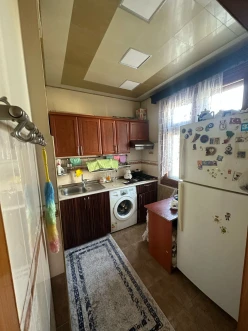Satılır köhnə tikili 3 otaqlı 78 m²,  Memar Əcəmi m.-3