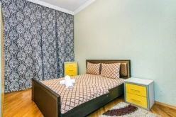 İcarə yeni tikili 3 otaqlı 140 m²,  28 May m.-7