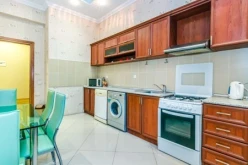 İcarə yeni tikili 3 otaqlı 140 m²,  28 May m.-11