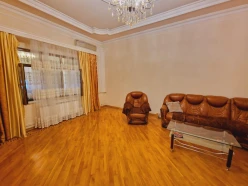 İcarə ofis 6 otaqlı 350 m², Nizami m.-9