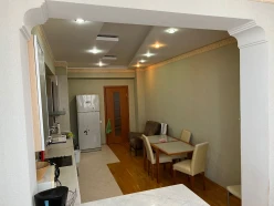 İcarə yeni tikili 4 otaqlı 210 m², Gənclik m.-13