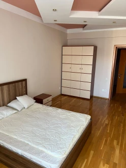 İcarə yeni tikili 4 otaqlı 210 m², Gənclik m.-11