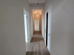 İcarə yeni tikili 3 otaqlı 85 m², İnşaatçılar m.-9