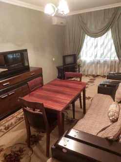 İcarə köhnə tikili 3 otaqlı 85 m²,  Elmlər Akademiyası m.