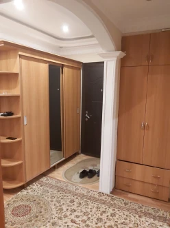 İcarə köhnə tikili 3 otaqlı 85 m²,  Elmlər Akademiyası m.-3