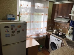 Satılır köhnə tikili 1 otaqlı 32 m², Elmlər Akademiyası m.-10