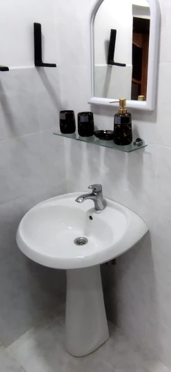 Satılır köhnə tikili 2 otaqlı 75 m², Gənclik m.-19