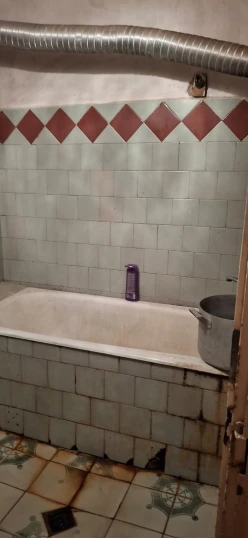 Satılır köhnə tikili 5 otaqlı 120 m²,  Neftçilər m.-3