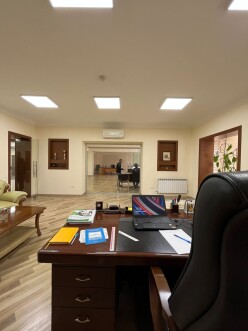 İcarə ofis 10 otaqlı 400 m²,  Yasamal-5