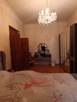 Satılır köhnə tikili 3 otaqlı 99 m²,  Avtovağzal m.-6
