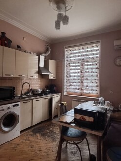 Satılır köhnə tikili 3 otaqlı 99 m²,  Avtovağzal m.-5