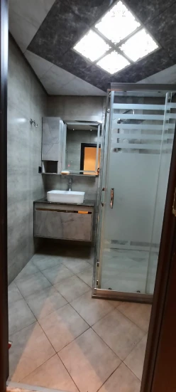 Satılır yeni tikili 3 otaqlı 93.2 m², İnşaatçılar m.-13