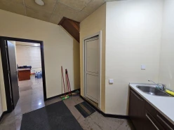 İcarə obyekt 220 m²,  Nəriman Nərimanov m.-15