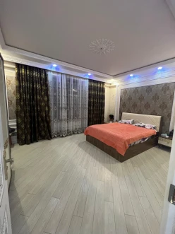 Satılır yeni tikili 3 otaqlı 123 m², İnşaatçılar m.-4