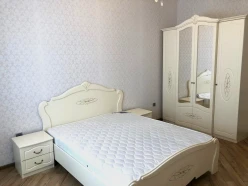 İcarə yeni tikili 4 otaqlı 150 m², Nizami m.-3