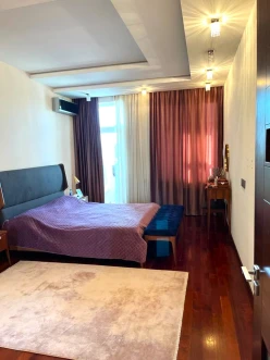 Satılır yeni tikili 3 otaqlı 140 m², Gənclik m.-7