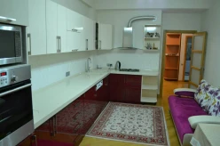 İcarə yeni tikili 3 otaqlı 130 m², Nizami m.-4