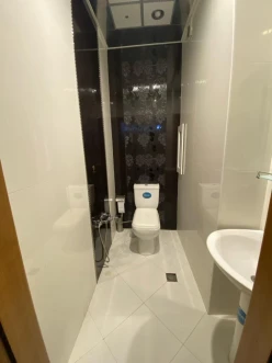 İcarə yeni tikili 3 otaqlı 100 m², İnşaatçılar m.-11