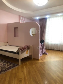 İcarə yeni tikili 3 otaqlı 155 m², Elmlər Akademiyası m.-9