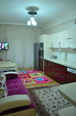 İcarə yeni tikili 3 otaqlı 130 m², Nizami m.-3