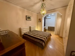 İcarə köhnə tikili 4 otaqlı 140 m²,  Şah İsmayıl Xətai m.-8
