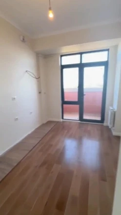 Satılır yeni tikili 2 otaqlı 65 m²,  İnşaatçılar m.-8