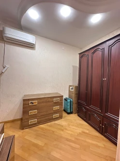 İcarə köhnə tikili 4 otaqlı 140 m²,  Şah İsmayıl Xətai m.-9