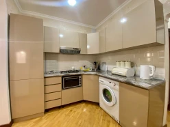 İcarə köhnə tikili 4 otaqlı 140 m²,  Şah İsmayıl Xətai m.-12