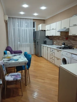 Satılır yeni tikili 3 otaqlı 115 m², Qara Qarayev m.-7 Satılır yeni tikili 3 otaqlı 115 m², Qara Qarayev m.-7