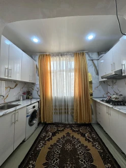İcarə köhnə tikili 2 otaqlı 60 m²,  İnşaatçılar m.-4