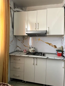 İcarə köhnə tikili 2 otaqlı 60 m²,  İnşaatçılar m.-22