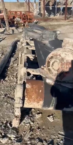 Satılır ofis 6 otaqlı 6 m²,  İnşaatçılar m.-4