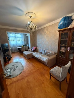 Satılır köhnə tikili 2 otaqlı 65 m²,  İnşaatçılar m.-5