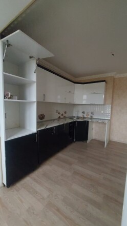 İcarə köhnə tikili 3 otaqlı 80 m²,  Bakıxanov-3
