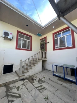 Satılır ev/villa 3 otaqlı 130 m², Azadlıq prospekti m.