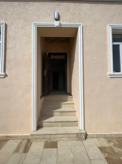 Satılır ev/villa 3 otaqlı 130 m², Azadlıq prospekti m.-3