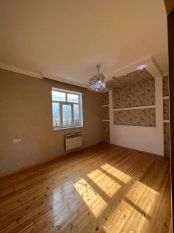 Satılır ev/villa 3 otaqlı 130 m², Azadlıq prospekti m.-7 Satılır ev/villa 3 otaqlı 130 m², Azadlıq prospekti m.-7