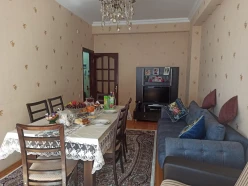 Satılır yeni tikili 2 otaqlı 82 m², İnşaatçılar m.-4