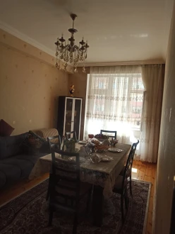 Satılır yeni tikili 2 otaqlı 82 m², İnşaatçılar m.-3