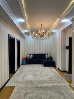 Satılır yeni tikili 2 otaqlı 94 m²,  Bakıxanov-21