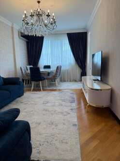 Satılır yeni tikili 2 otaqlı 94 m²,  Bakıxanov-8