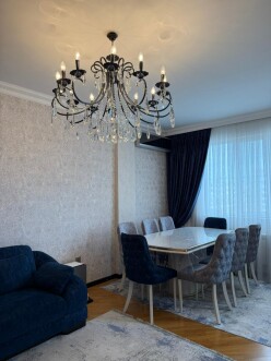 Satılır yeni tikili 2 otaqlı 94 m²,  Bakıxanov-6