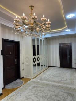 Satılır yeni tikili 2 otaqlı 94 m²,  Bakıxanov-23