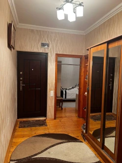 Satılır yeni tikili 5 otaqlı 120 m², İnşaatçılar m.-4