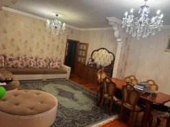 Satılır yeni tikili 5 otaqlı 120 m², İnşaatçılar m.-8