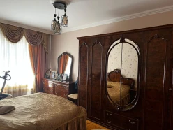 Satılır yeni tikili 5 otaqlı 120 m², İnşaatçılar m.-15